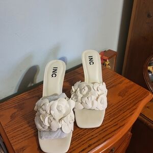 INC International Concepts Women's White Floral Mules